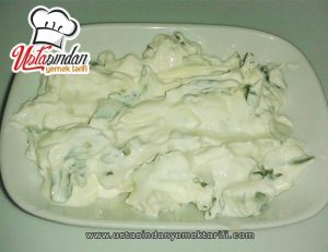 Yoğurtlu Semizotu Salatası Tarifi