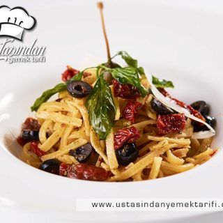 Kabak Soslu Zeytinli Papardelle Tarifi