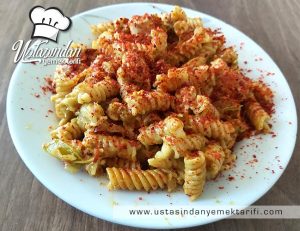 Köri Soslu Tavuklu Makarna Tarifi