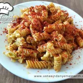 Köri Soslu Tavuklu Makarna Tarifi