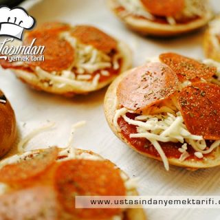 Bayat Ekmek Pizzası Tarifi