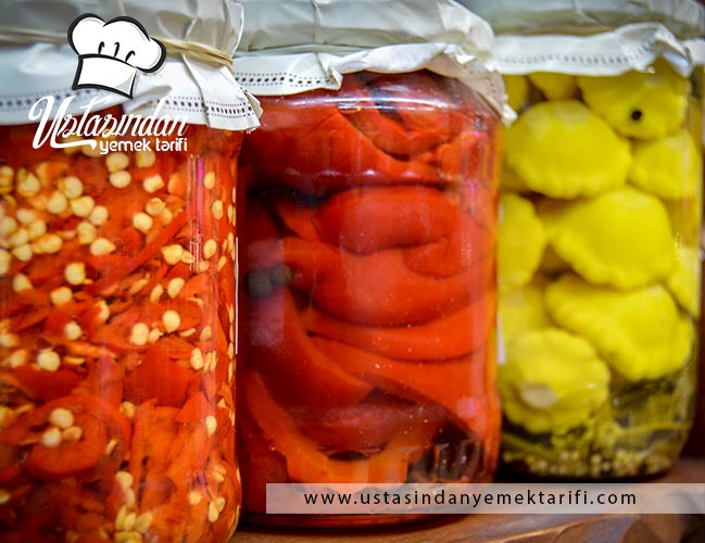 Kırmızı biber turşusu tarifi, pickled red capia pepper recipe